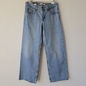 Levi's Premium Low Loose Straight Leg Jeans 28 Light Wash NWT